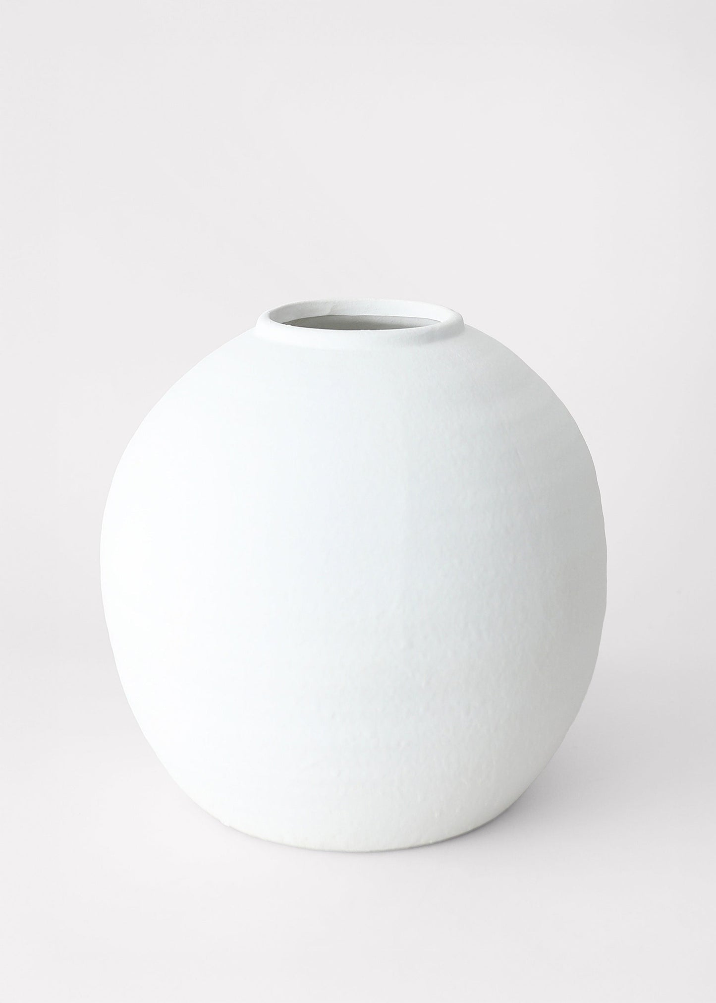 White Concrete Konos Vase - 10.75"